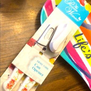 Pioneer Woman hand can opener manual